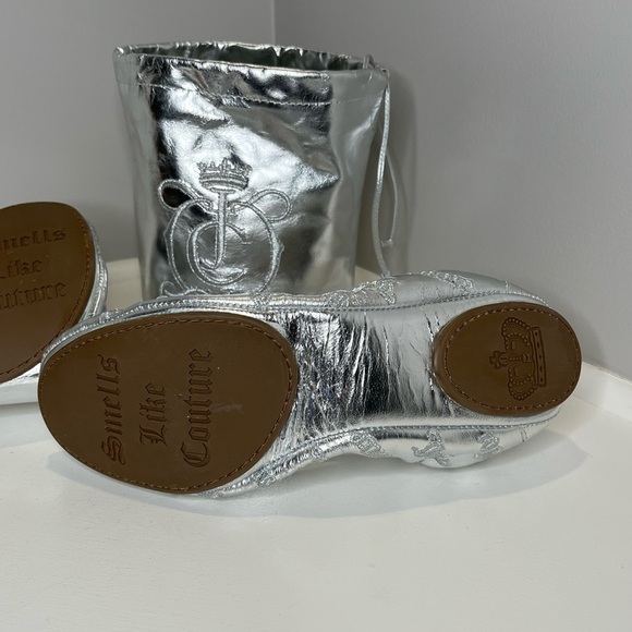 Juicy Couture Silver Leather Logo Embroidered Ballet Flats Fold Up with … - Picture 8 of 11